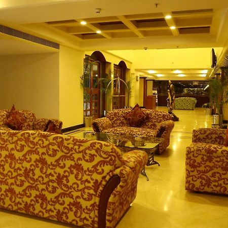 Kences Hotel -Opp Apsrtc Bus Stand Tirupati Buitenkant foto